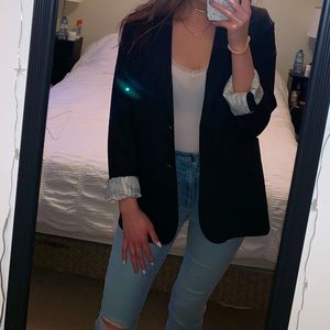 🌸Aritzia Talula Blazer🌸